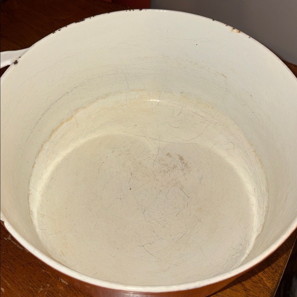 MCM Vintage Descoware 3.5 Quart Dutch Oven Belgian Enameled Cast Iron Flame Red - Picture 5 of 17